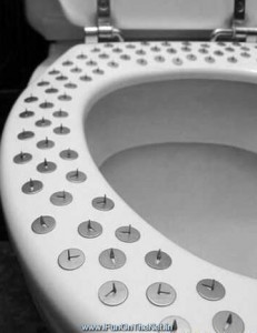 rp_office-prank-16-toilet-seat.jpg